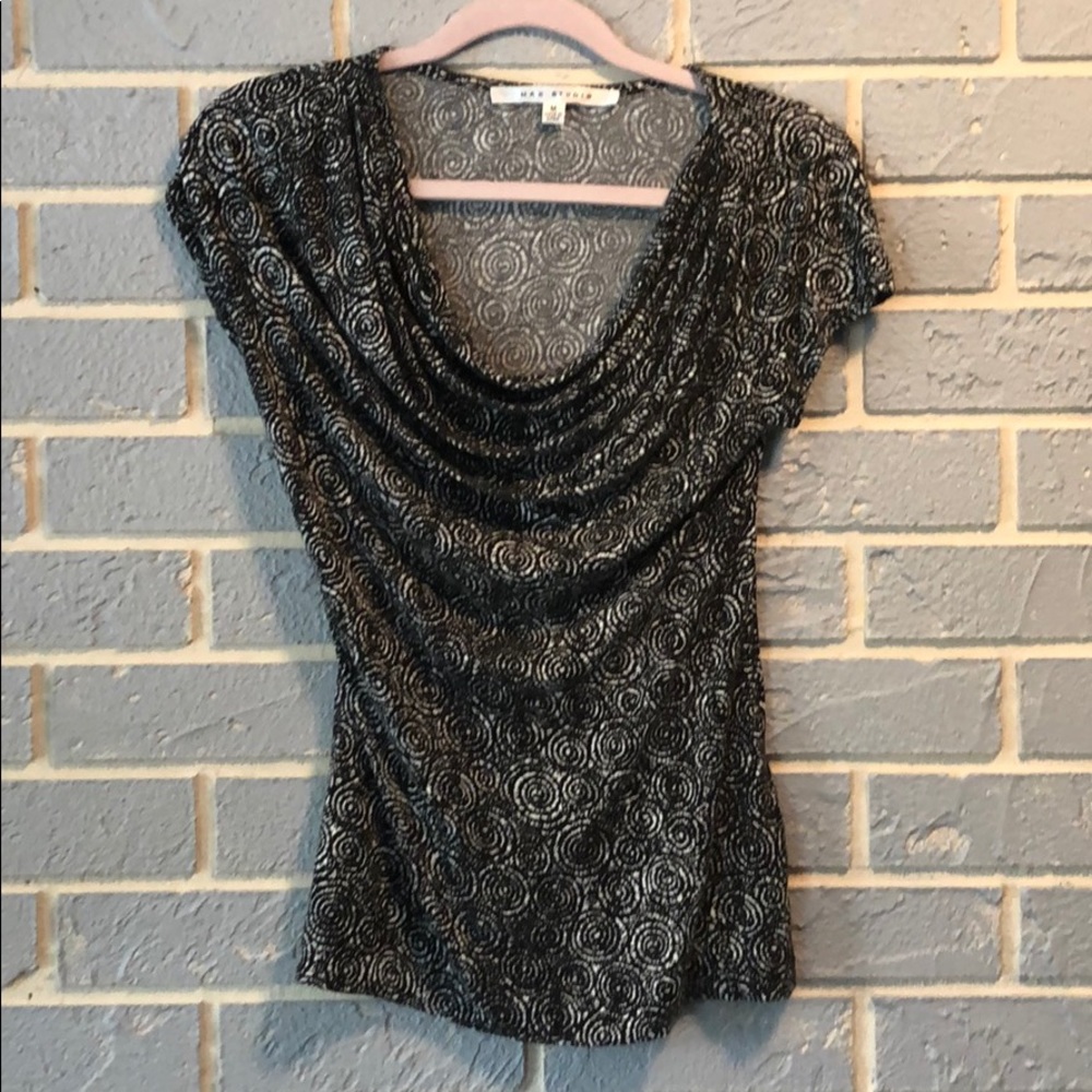 Max Studio black and white top size M